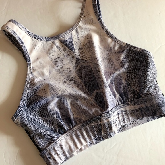 🔥 FIRE SALE CLOSET CLOSING🔥 NWOT Noli Yoga Aria Ballerina Sports Bra Blue Mesh - Picture 3 of 8